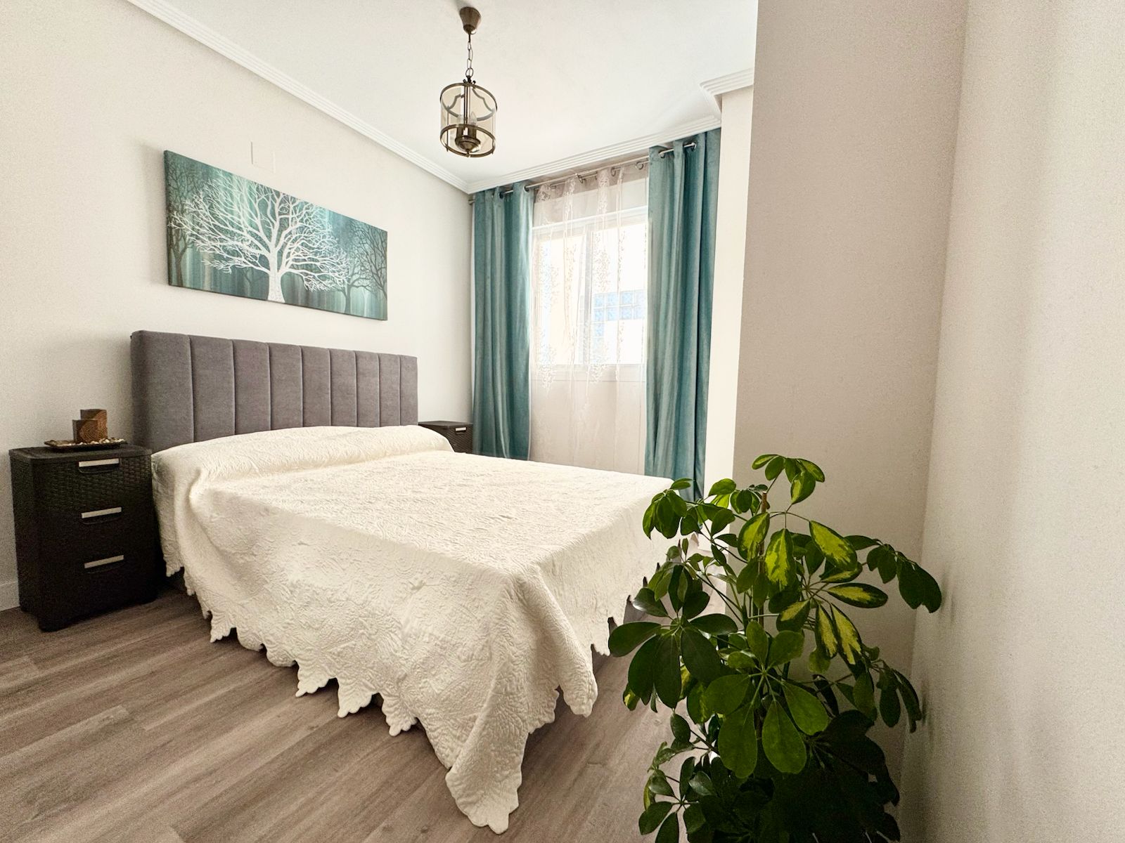 Piso en venta en Vergel, Alicante con 2 habitaciones y 1 baño.