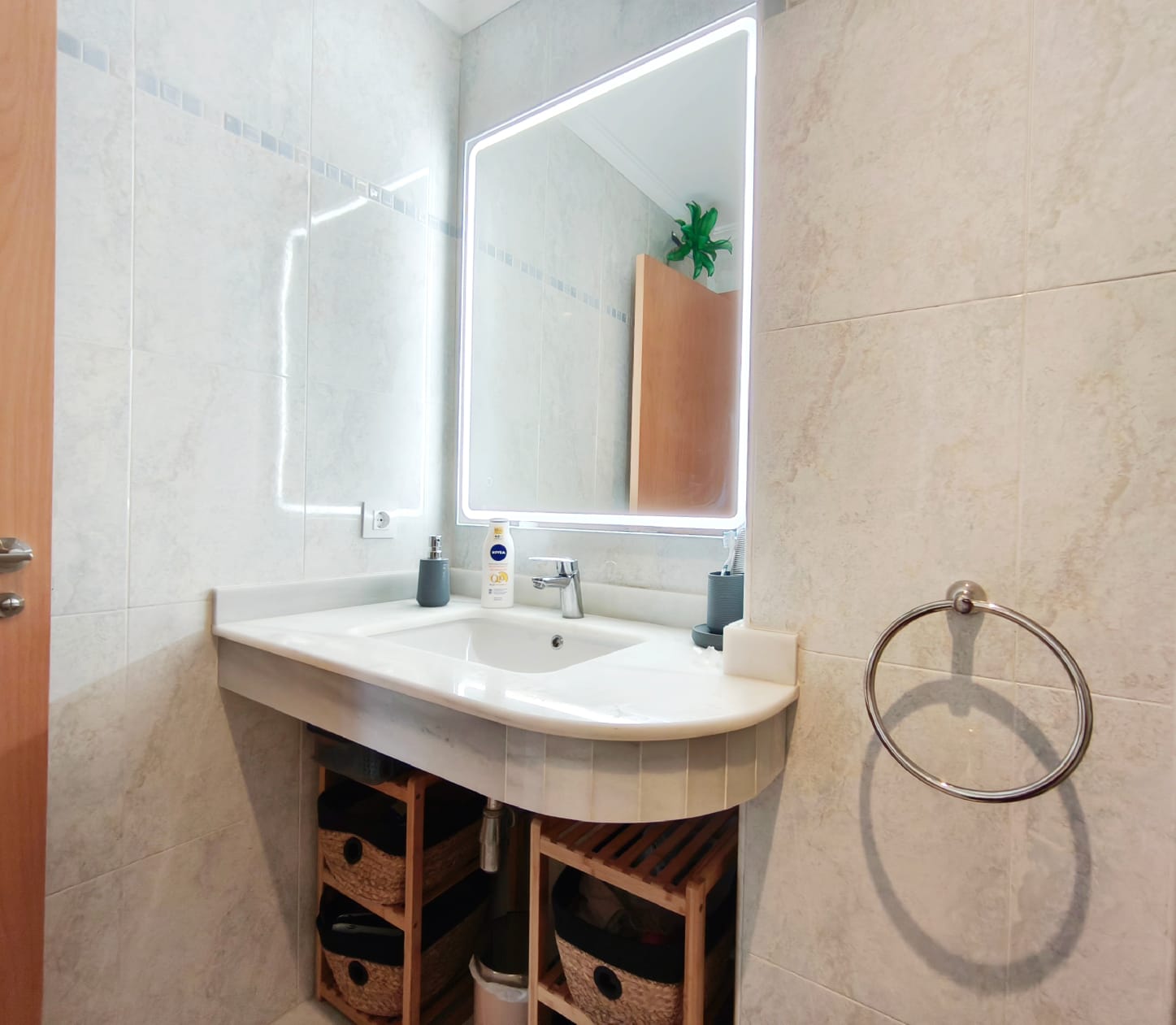   Apartamento con amplia terraza y vistas al mar en el Residencial Aparthotel Las Jacarandas, La Sella.
