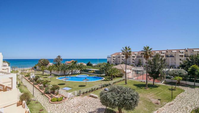 Apartamento de 2 dormitorios 1ª linea en Playa de les Marines, Denia