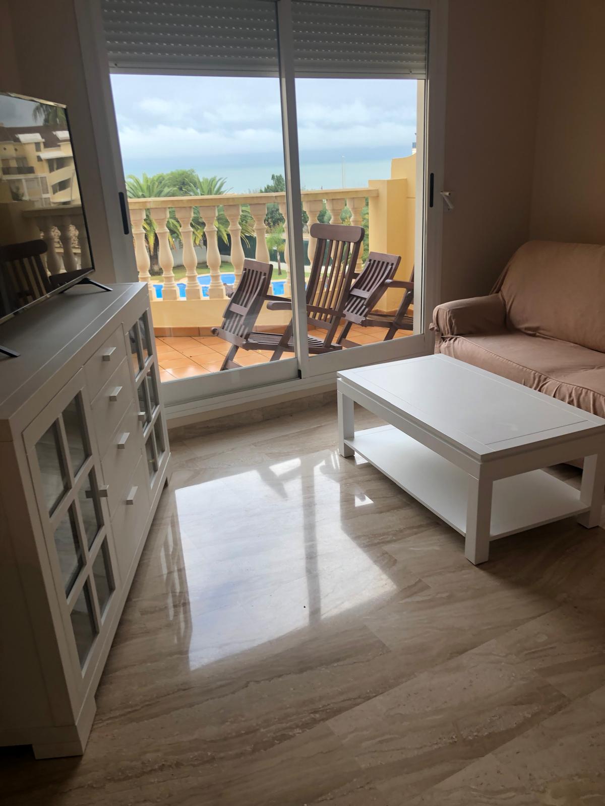 Apartamento de 2 dormitorios 1ª linea en Playa de les Marines, Denia