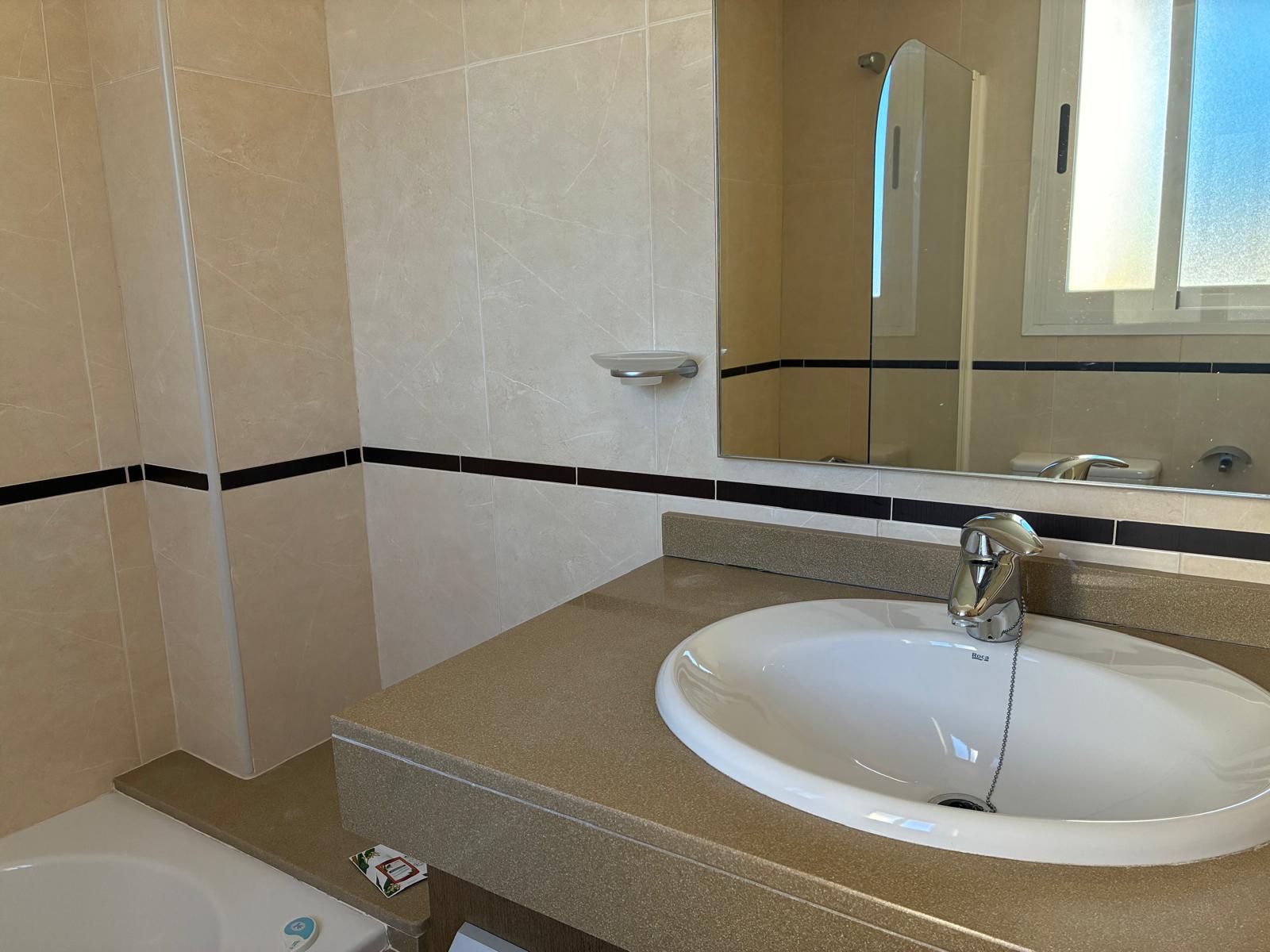 Apartamento de 2 dormitorios 1ª linea en Playa de les Marines, Denia