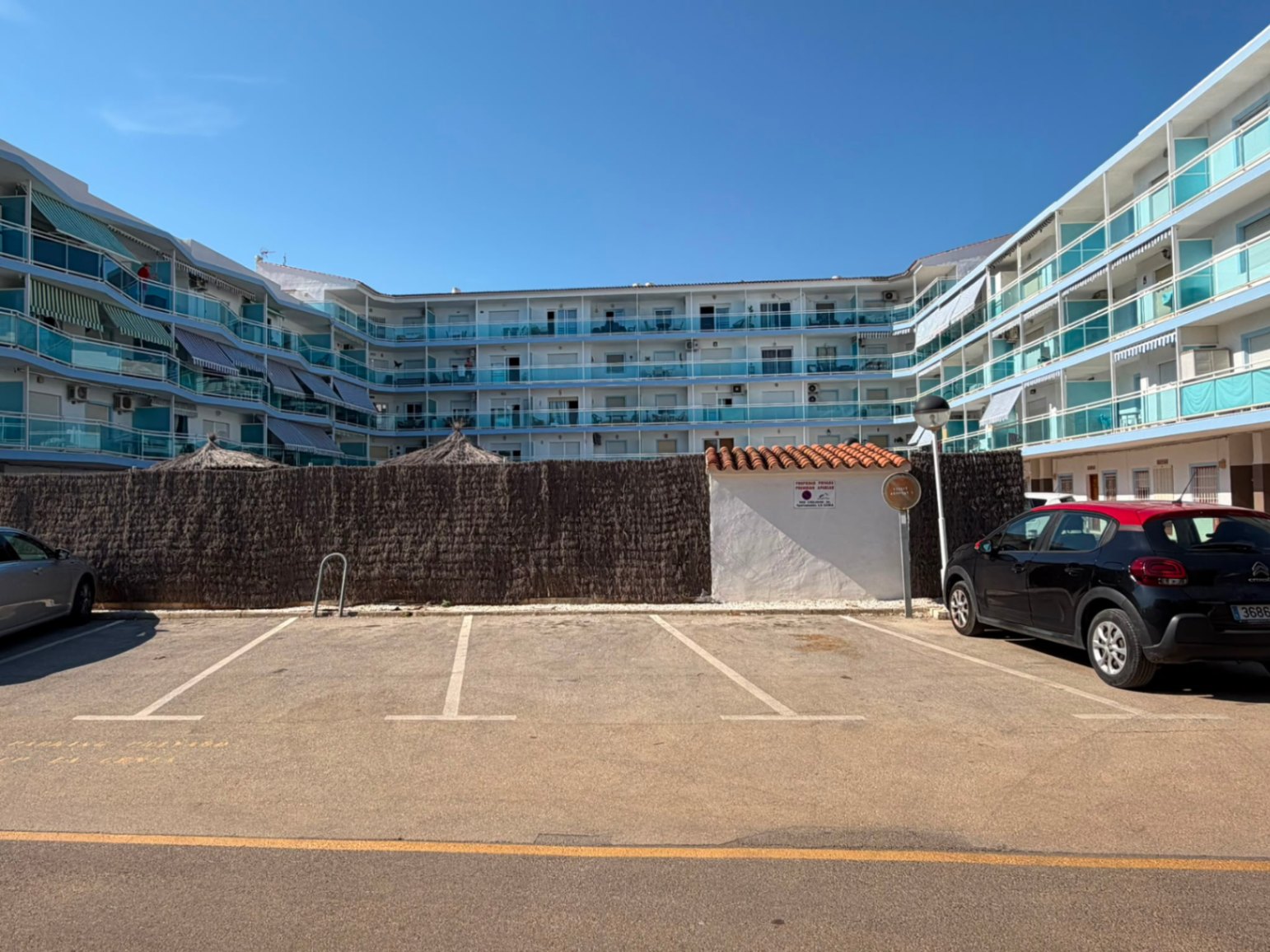 Apartamento de 2 dormitorios en 1ª línea en Denia.