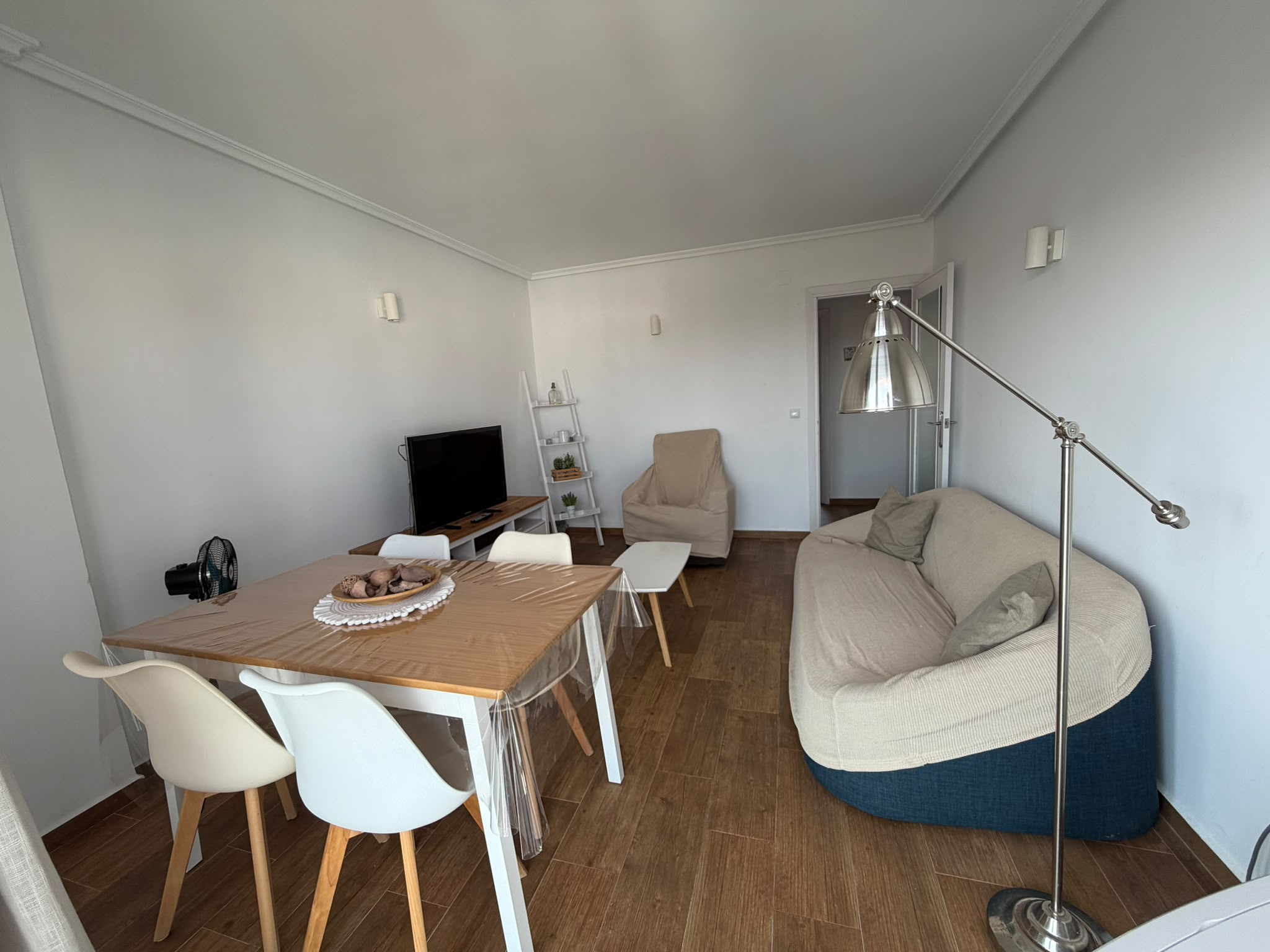 Apartamento de 2 dormitorios en 1ª línea en Denia.
