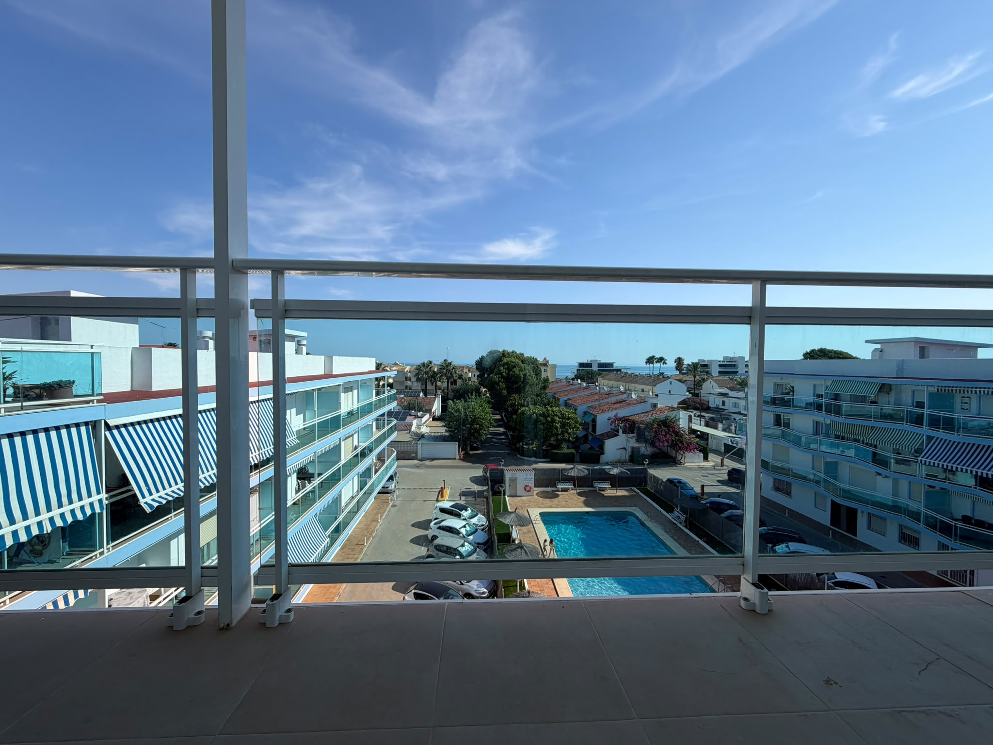 Apartamento de 2 dormitorios en 1ª línea en Denia.