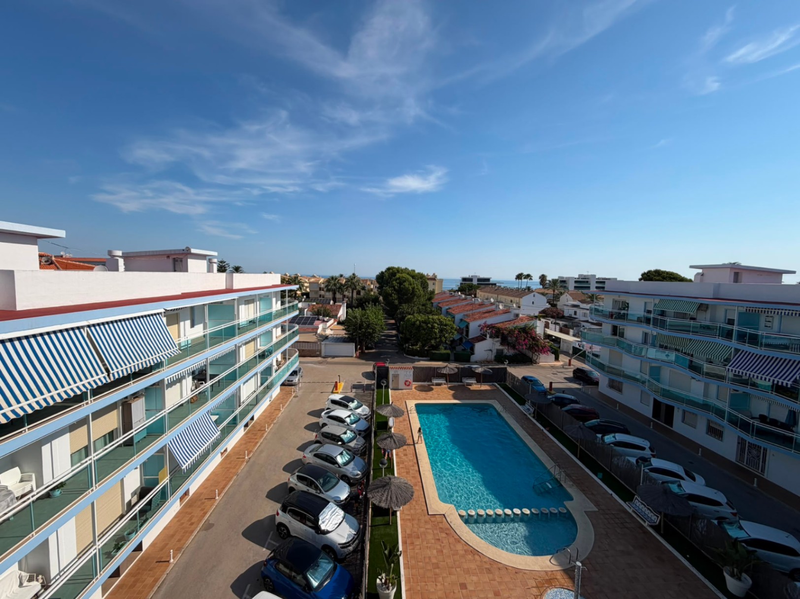 A 3729 J - Apartamento de 2 dormitorios en 1ª línea en Denia.