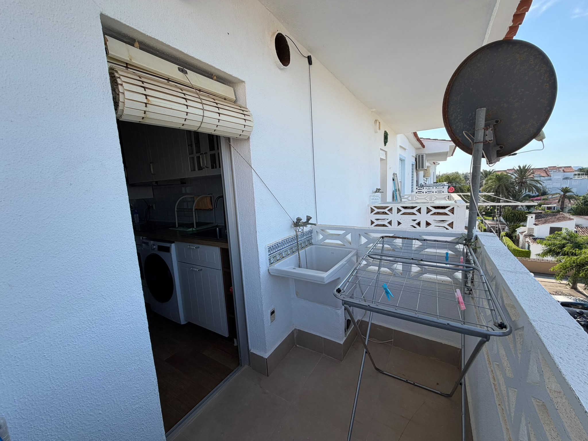 Apartamento de 2 dormitorios en 1ª línea en Denia.