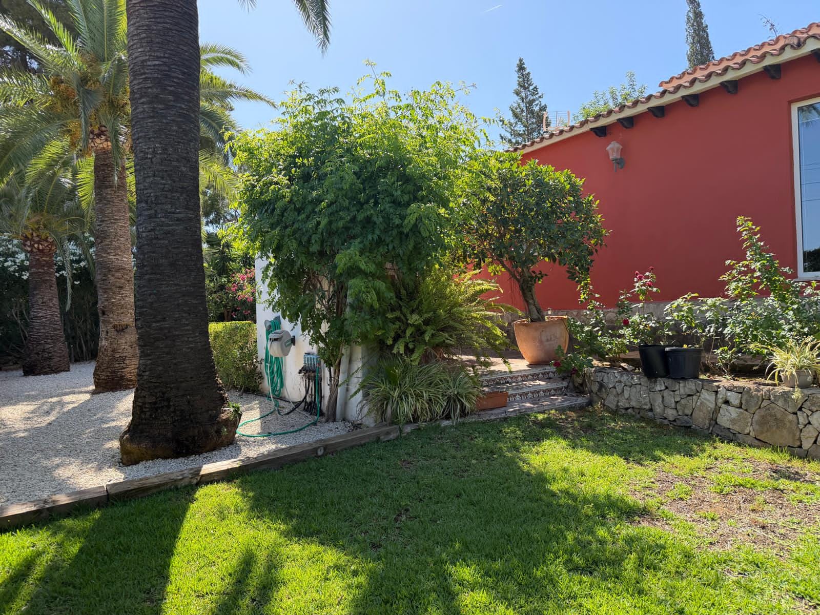 Chalet en venta en Montgó Denia con 2 dormitorios y piscina privada