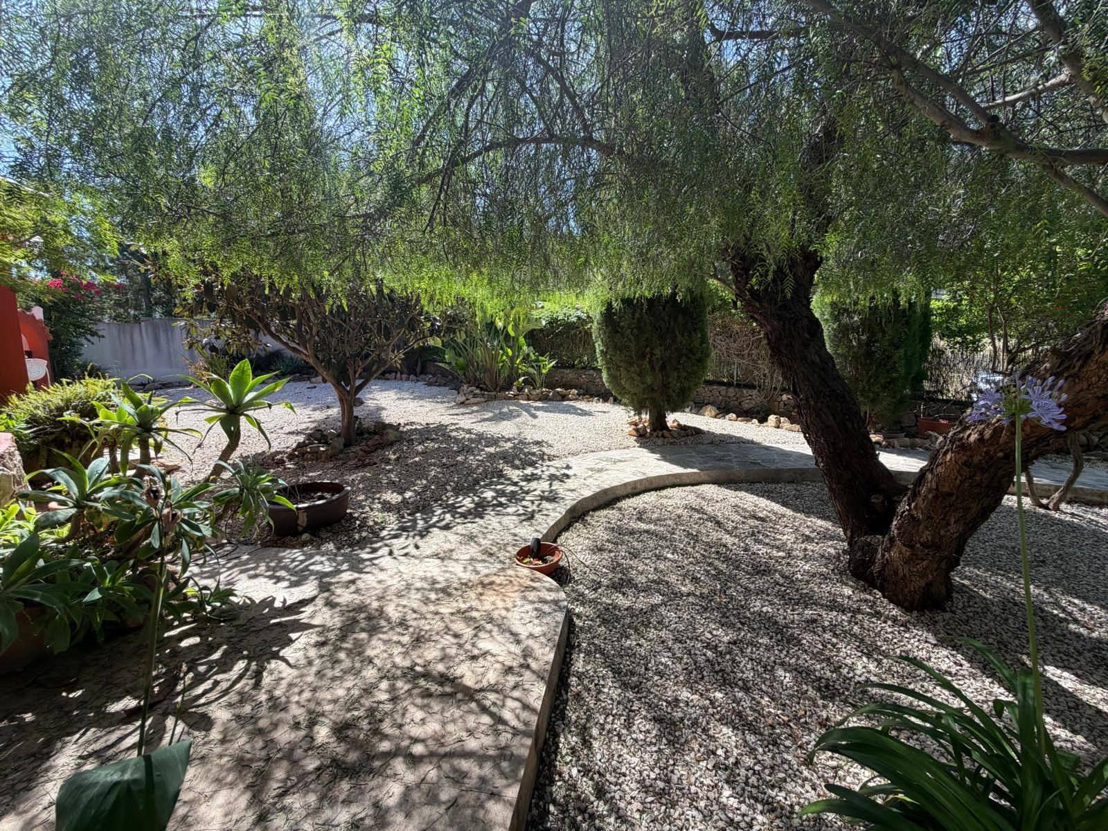 Chalet en venta en Montgó Denia con 2 dormitorios y piscina privada
