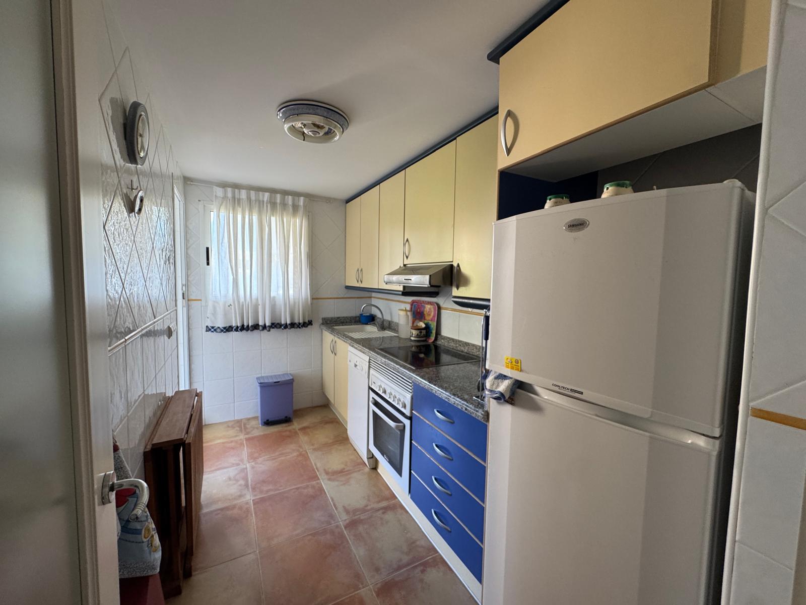 Apartamento en venta en Denia con 2 dorm. y piscina .