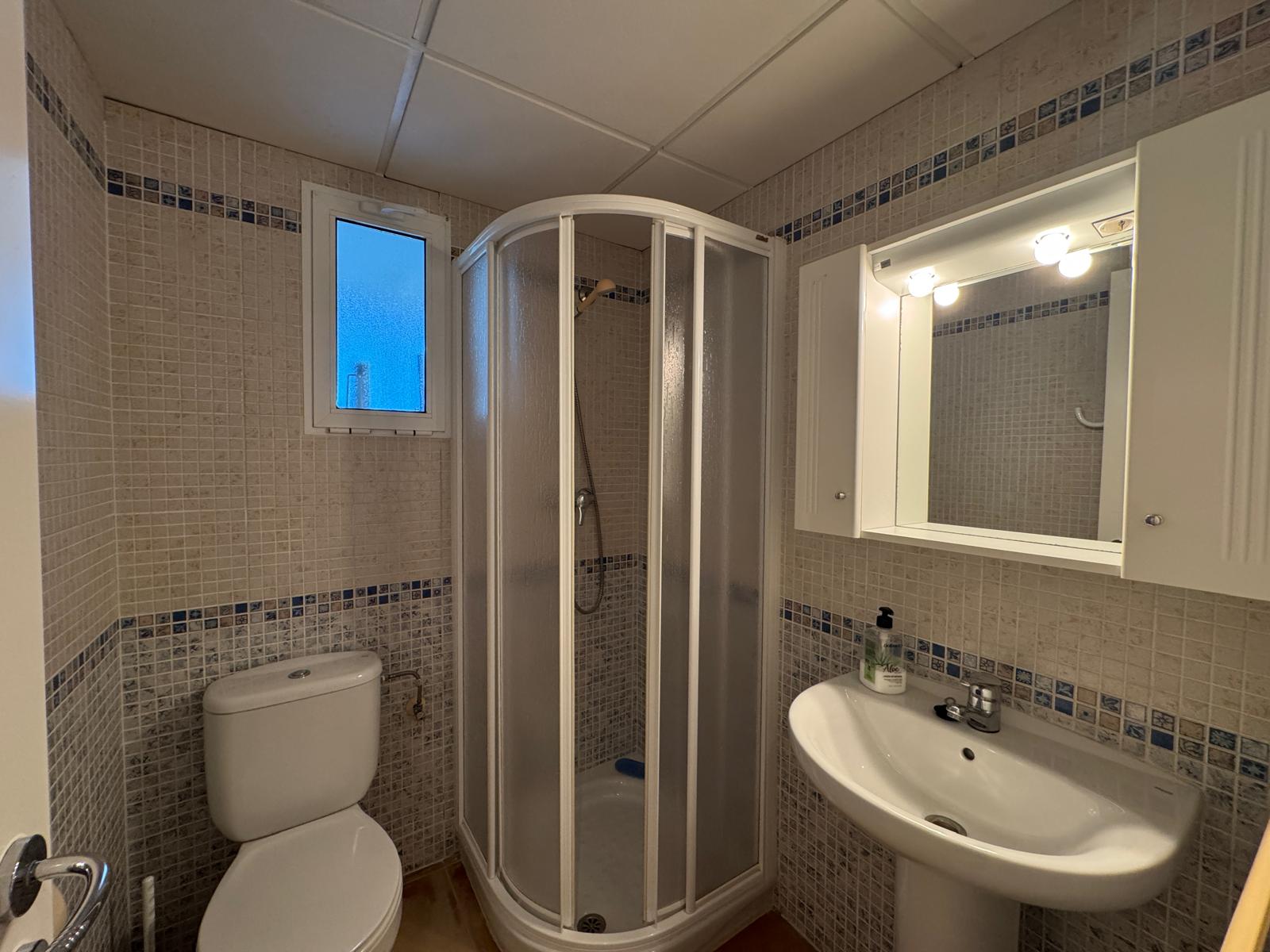 Apartamento en venta en Denia con 2 dorm. y piscina .