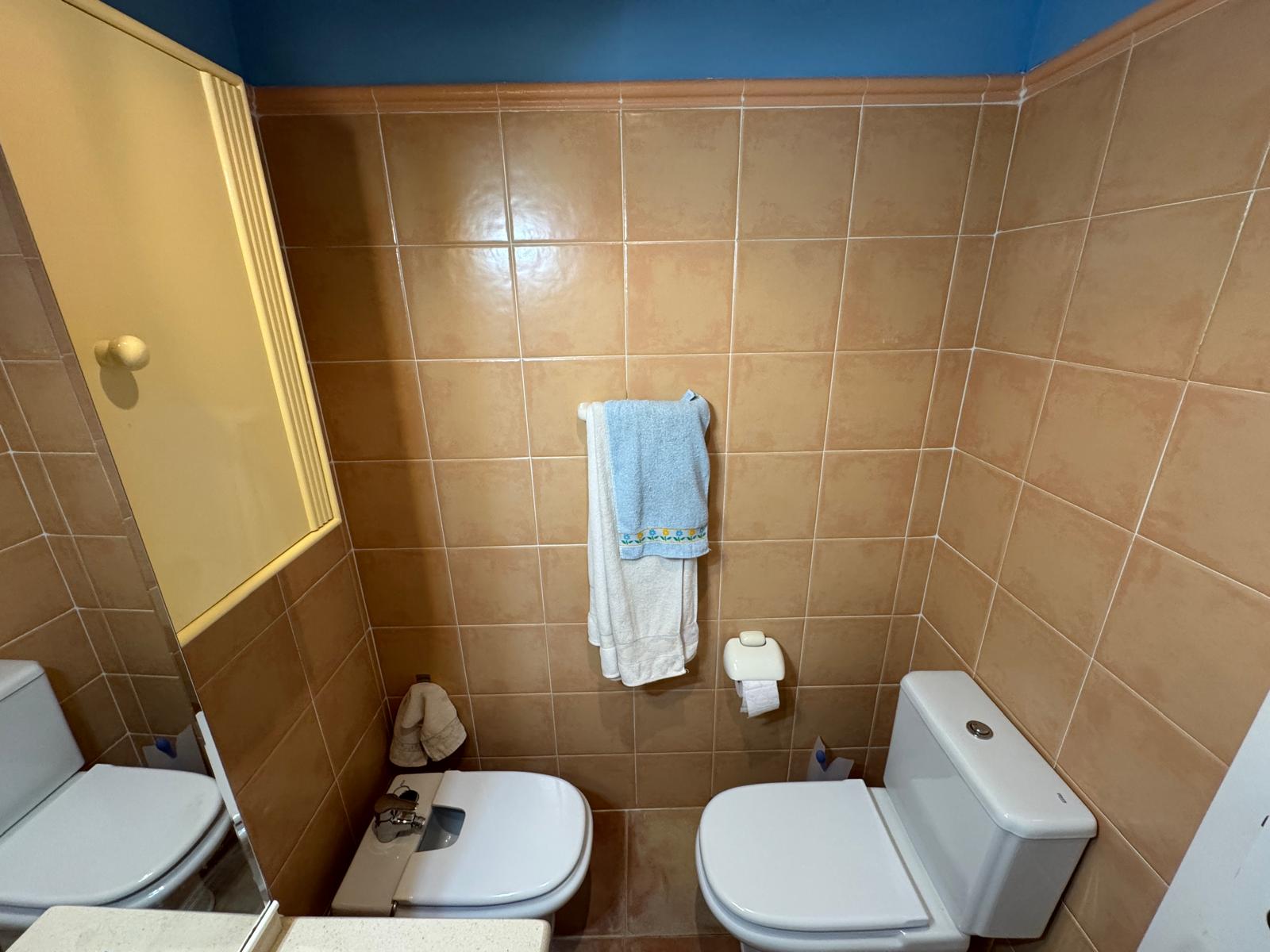 Apartamento en venta en Denia con 2 dorm. y piscina .