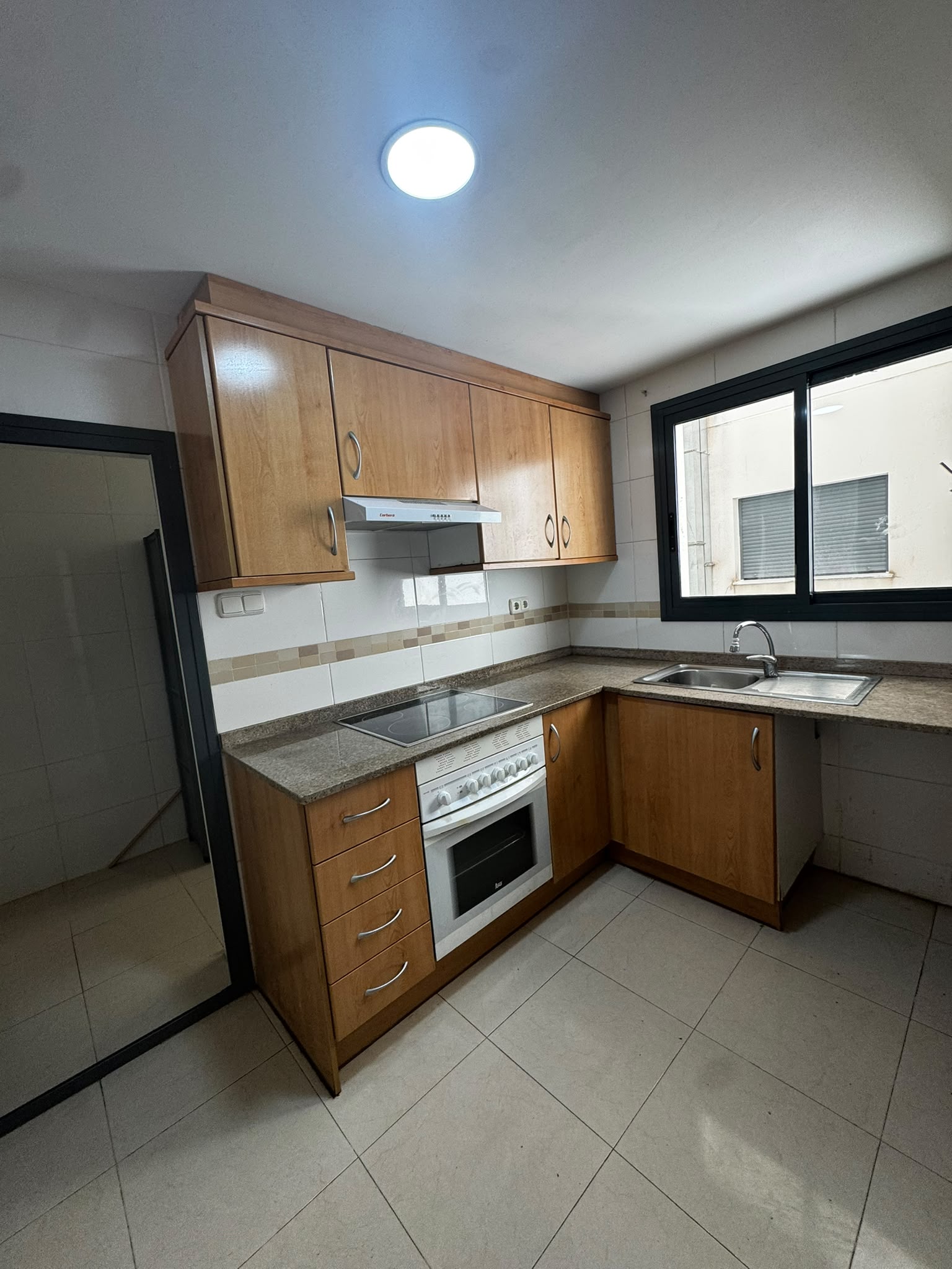 P 582 J - Piso en venta en Denia con 3 dormitorios y 2 baños