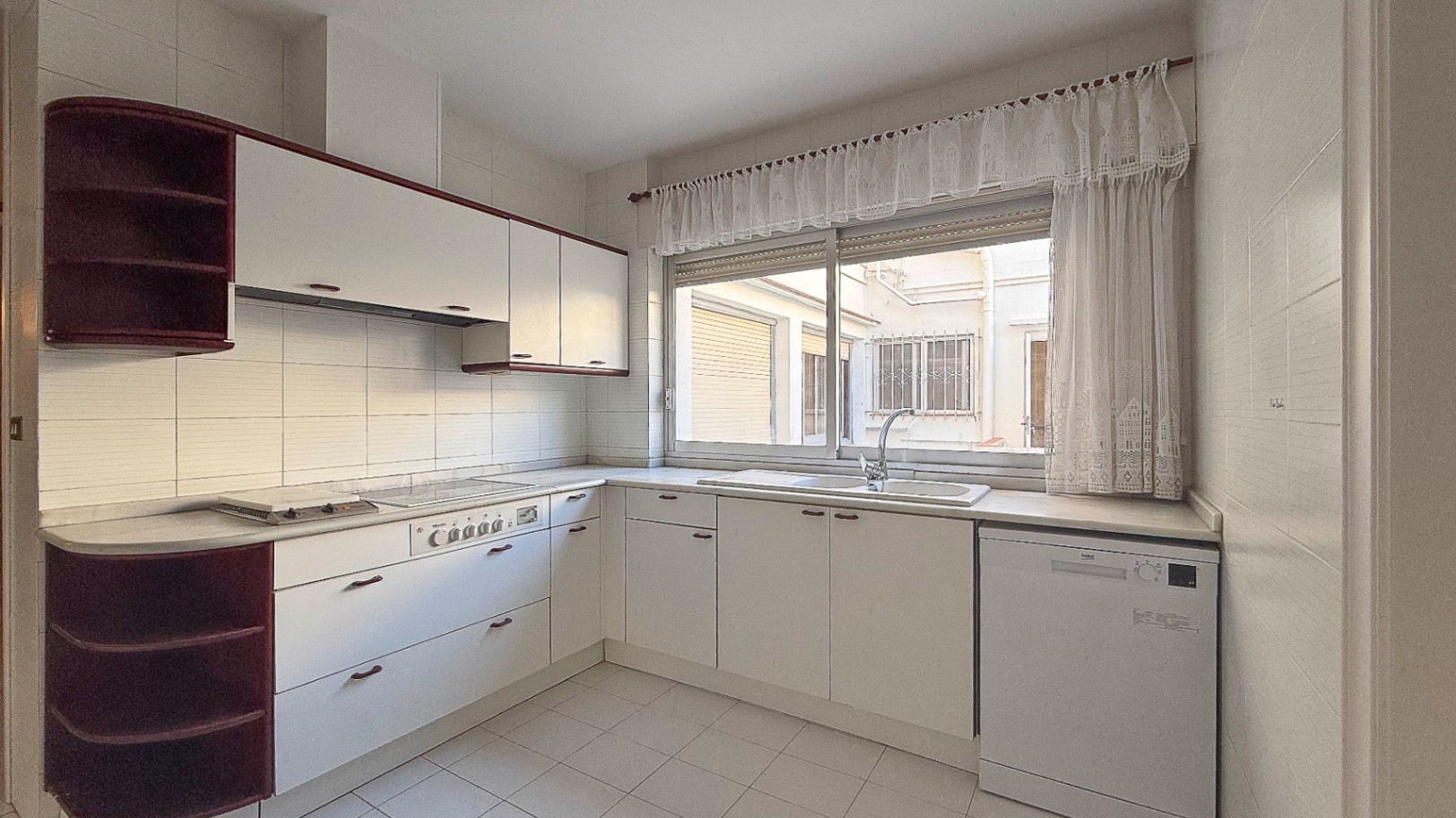 Wohnung zum Verkauf in Denia: 4 Schlafzimmer und Außenterrasse