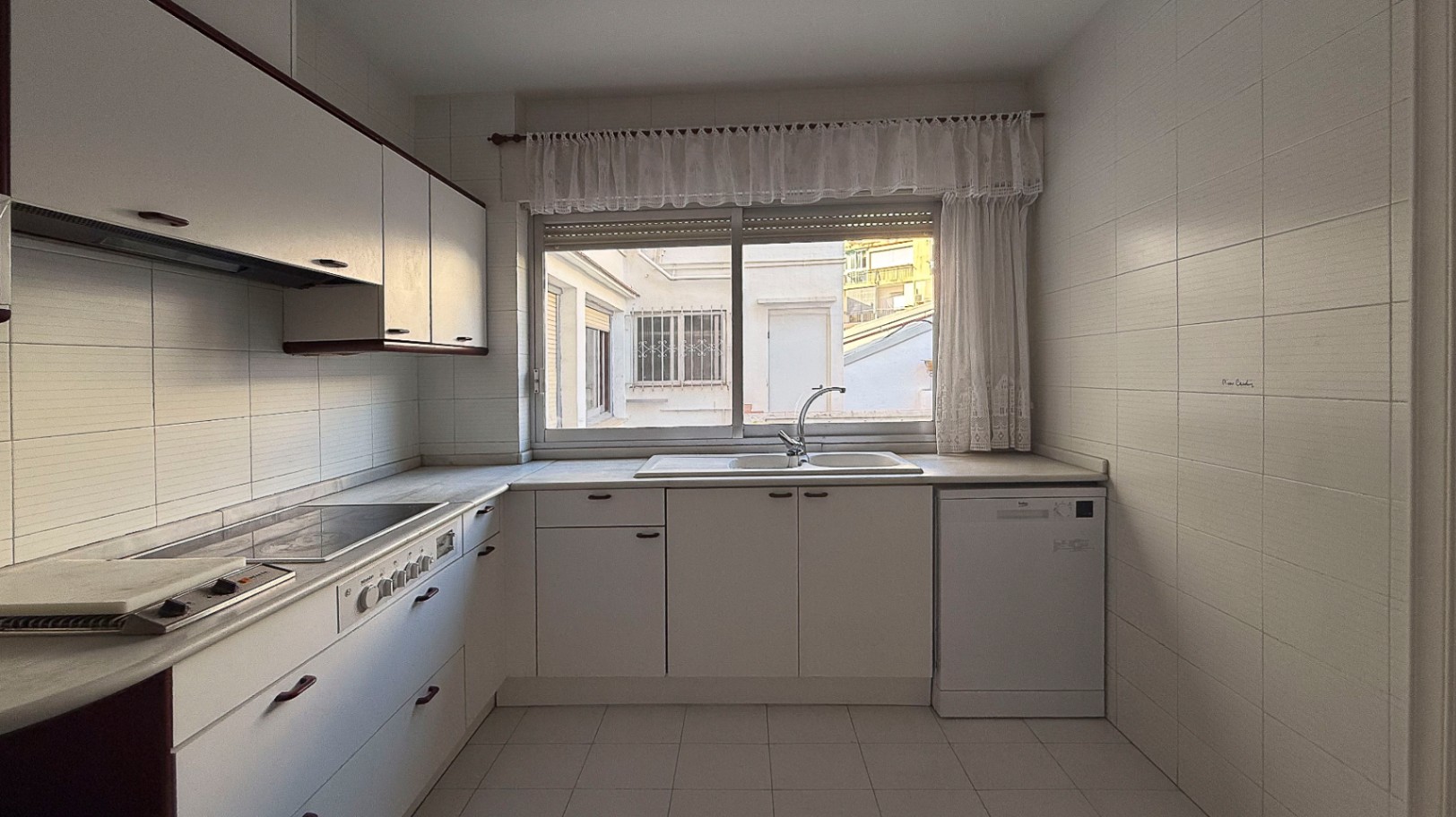 Wohnung zum Verkauf in Denia: 4 Schlafzimmer und Außenterrasse