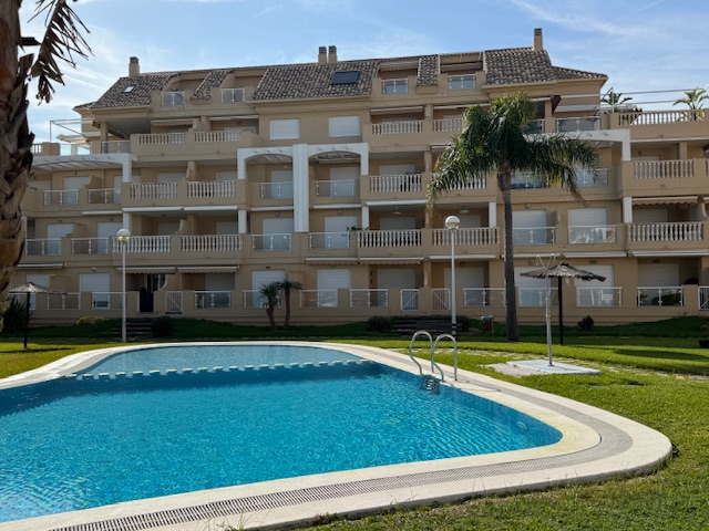 A 3733 X - Apartament na parterze, 1 linia, na sprzedaż w Denii.
