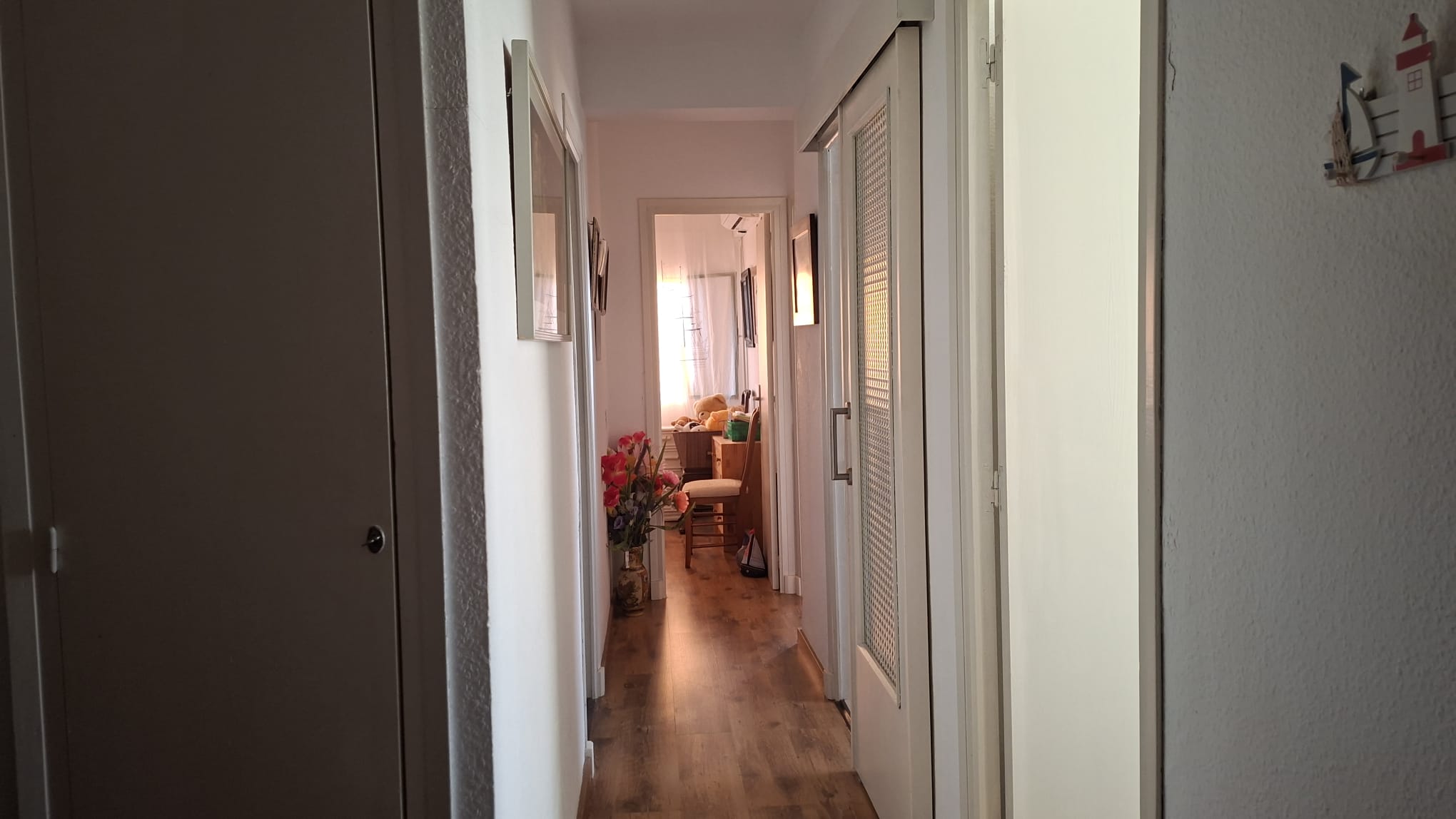 Apartamento en venta de 2 dormitorios en Denia, Alicante.