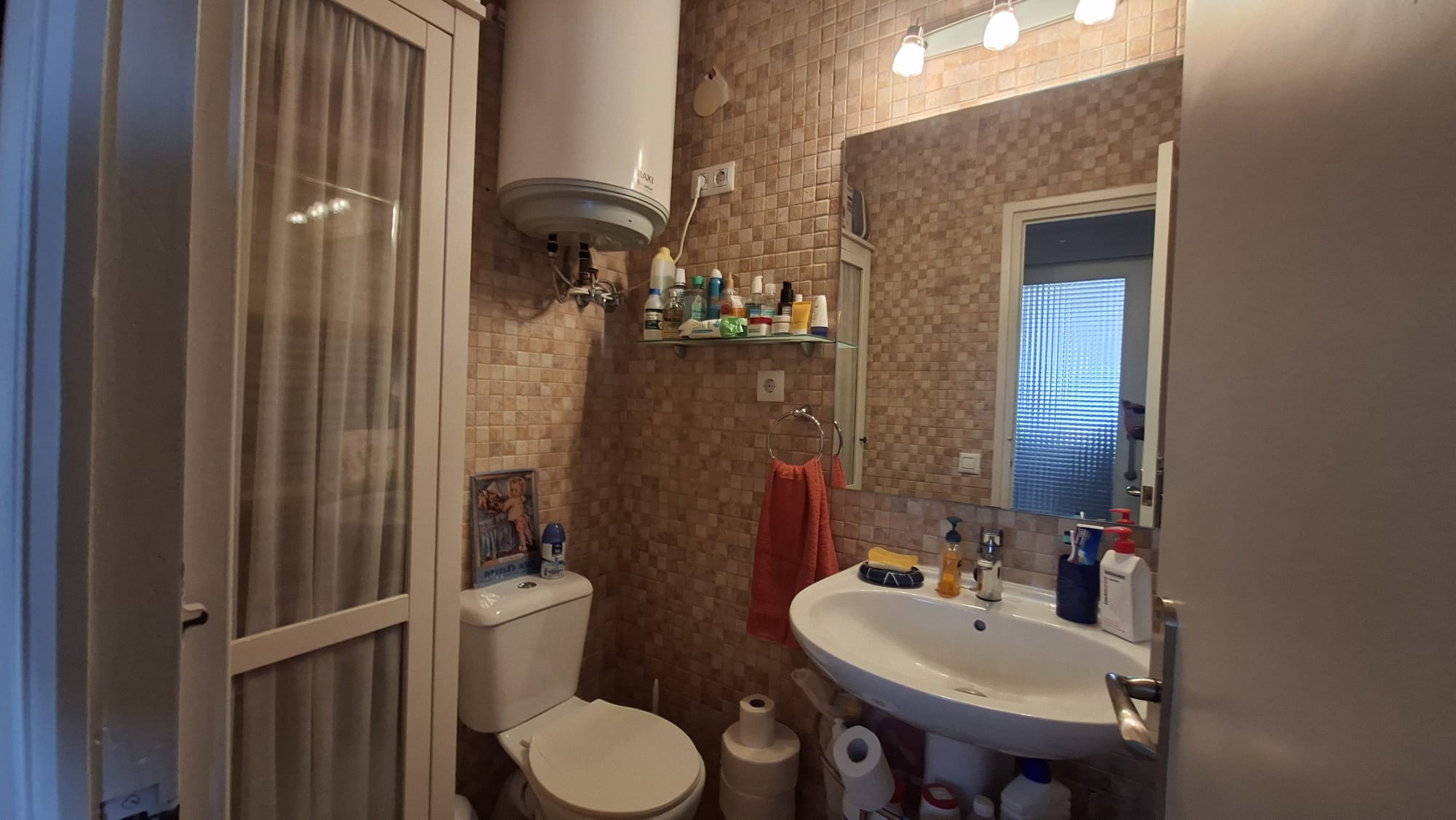 Apartamento en venta de 2 dormitorios en Denia, Alicante.